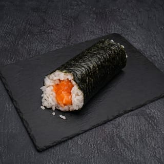 Salmon Hand Roll